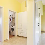 3 Bedroom Gorgeous In Apartamento *